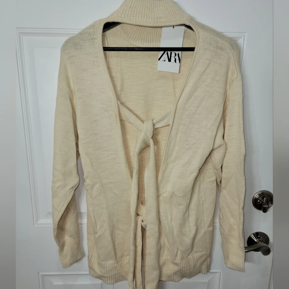 Zara Open Back Knitted Lightweight Sweater - Picture 5 of 5